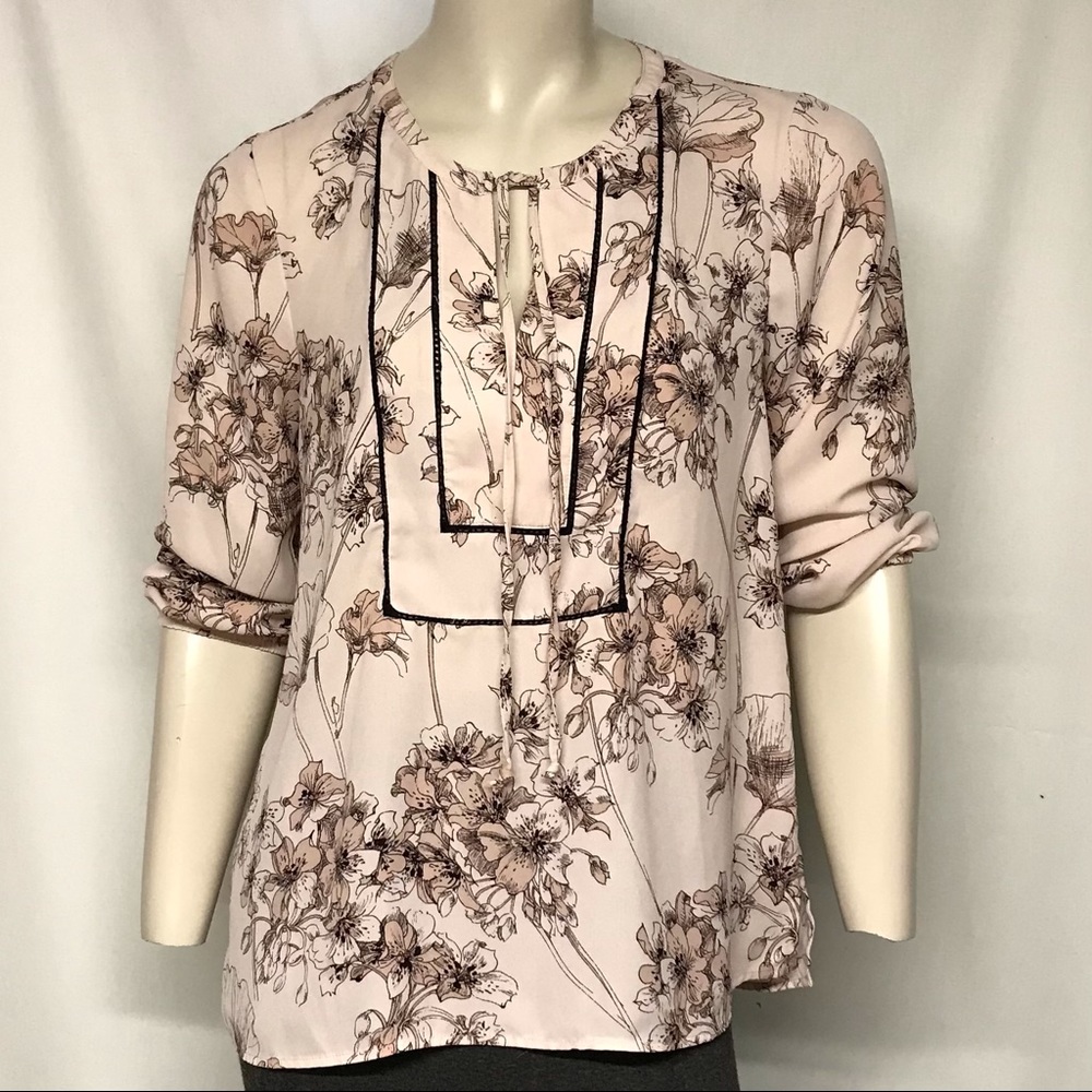DR2 floral blouse